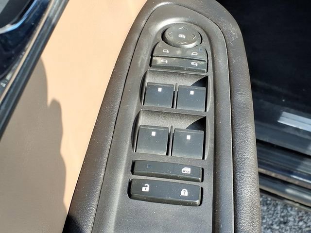 Used 2016 GMC Acadia SLT w/ Technology Package image 17