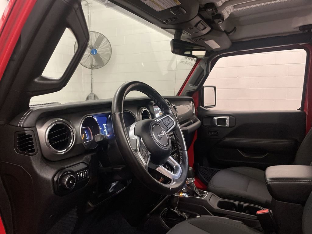 Used 2022 Jeep Wrangler Unlimited Sahara w/ Cold Weather Group image 4