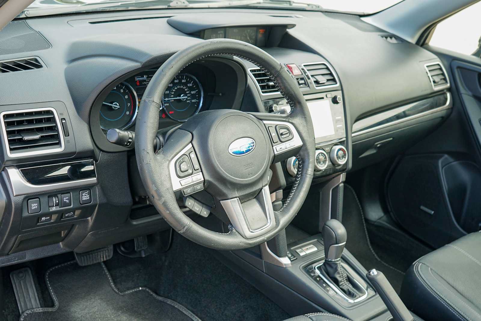 Used 2018 Subaru Forester 2.5i Touring AWD/4WD image 8