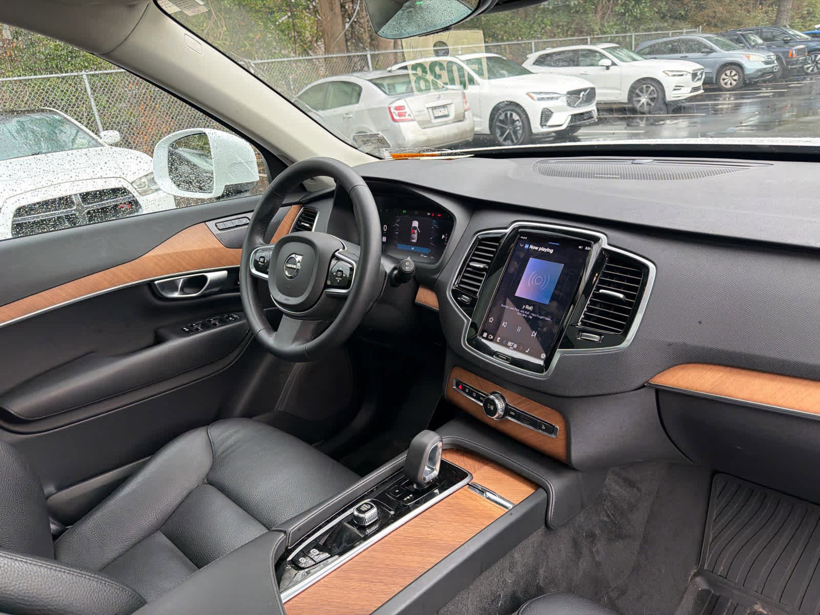 Certified 2024 Volvo XC90 B6 Plus w/ Protection Package Premier image 21