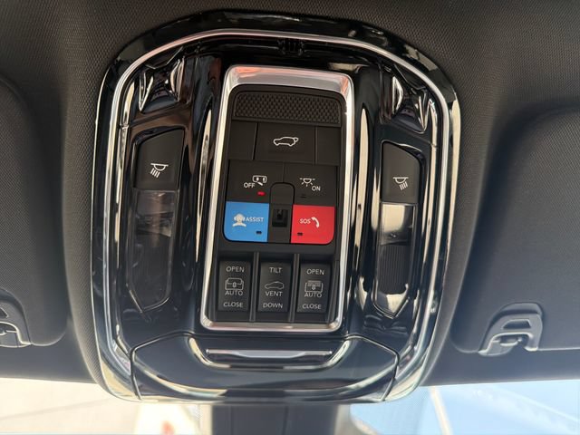 New 2026 Jeep Grand Wagoneer Summit AWD/4WD image 31