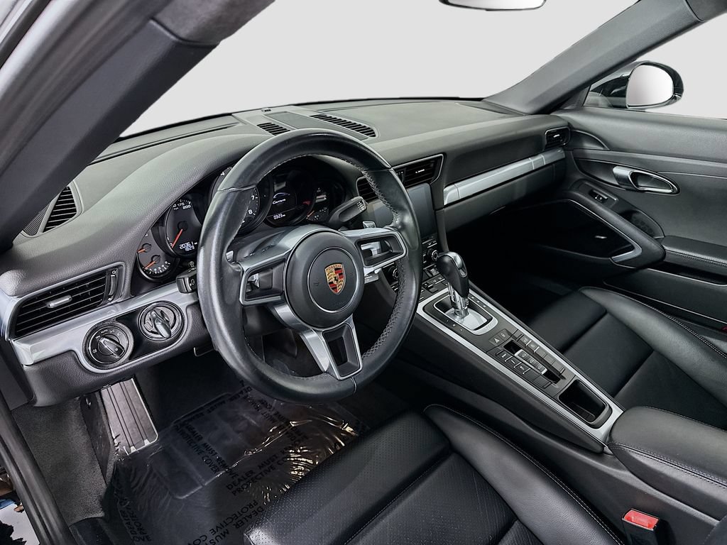 Used 2018 Porsche 911 Carrera RWD image 4