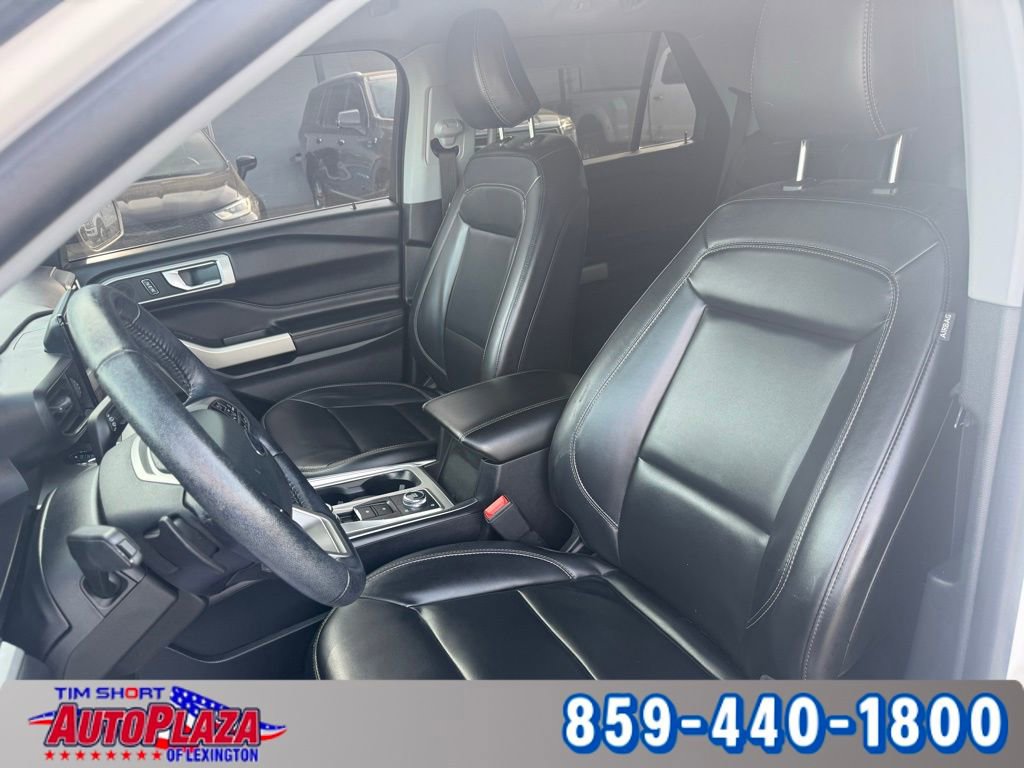 Used 2021 Ford Explorer XLT w/ Equipment Group 202A image 3