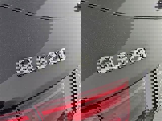 Used 2025 Mercedes-Benz GLB 250 GLB 250 image 12