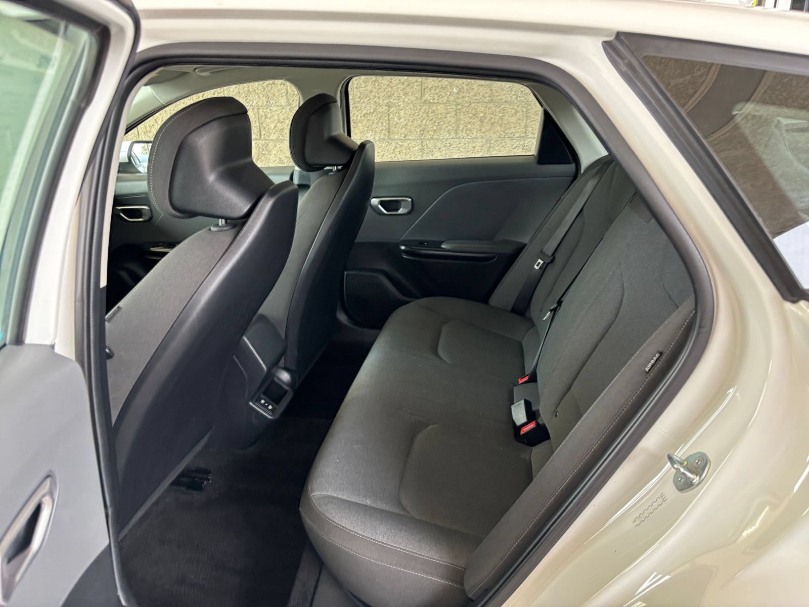 Used 2025 Kia K4 FWD image 25