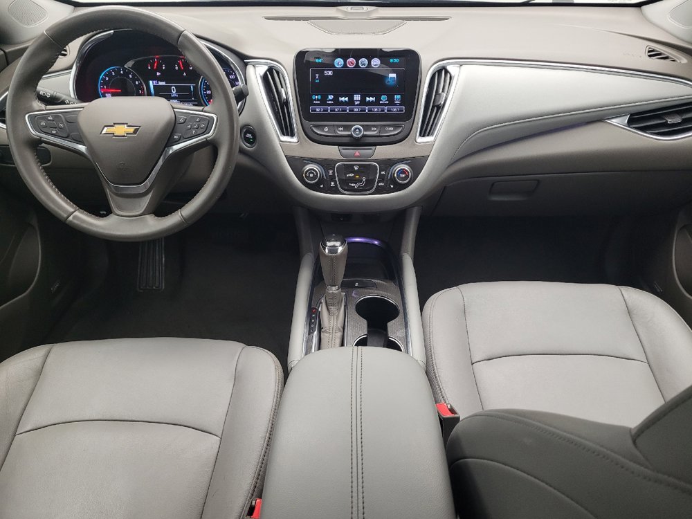 Used 2018 Chevrolet Malibu LT w/ Leather Package FWD image 22
