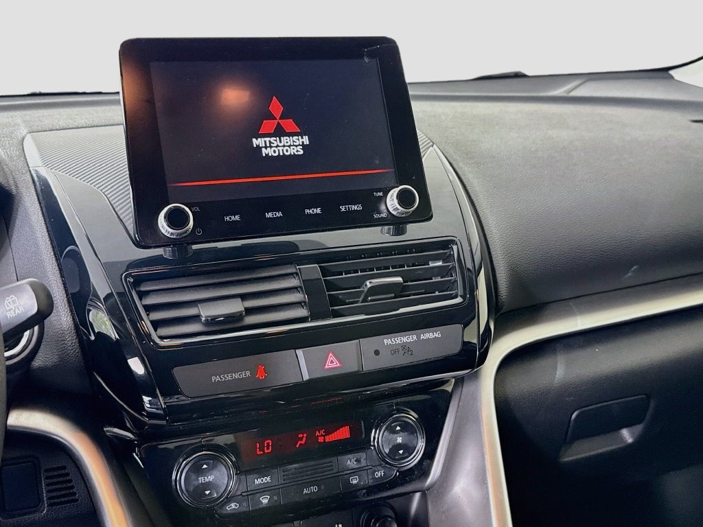 Used 2024 Mitsubishi Eclipse Cross LE AWD/4WD image 17