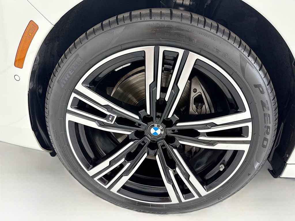 Certified 2023 BMW 740i RWD image 28