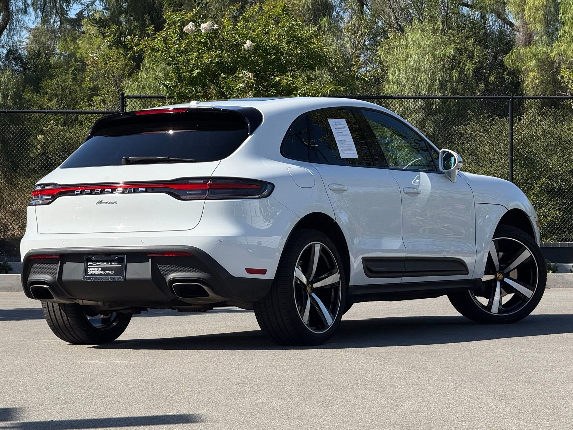 Used 2024 Porsche Macan image 7