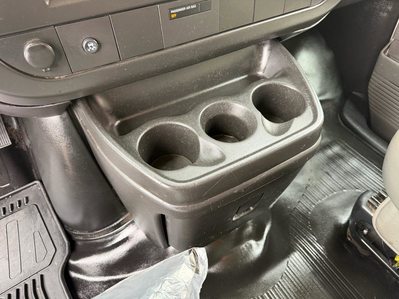 Used 2011 Chevrolet Express 1500 AWD image 23