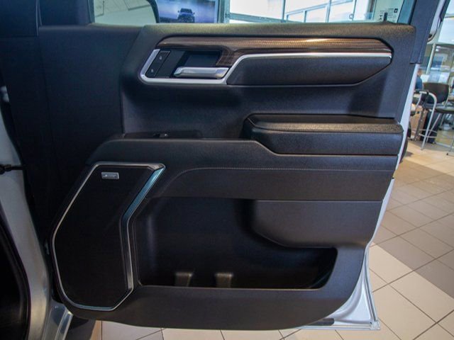 Used 2022 Chevrolet Silverado 1500 RST w/ Convenience Package II image 10