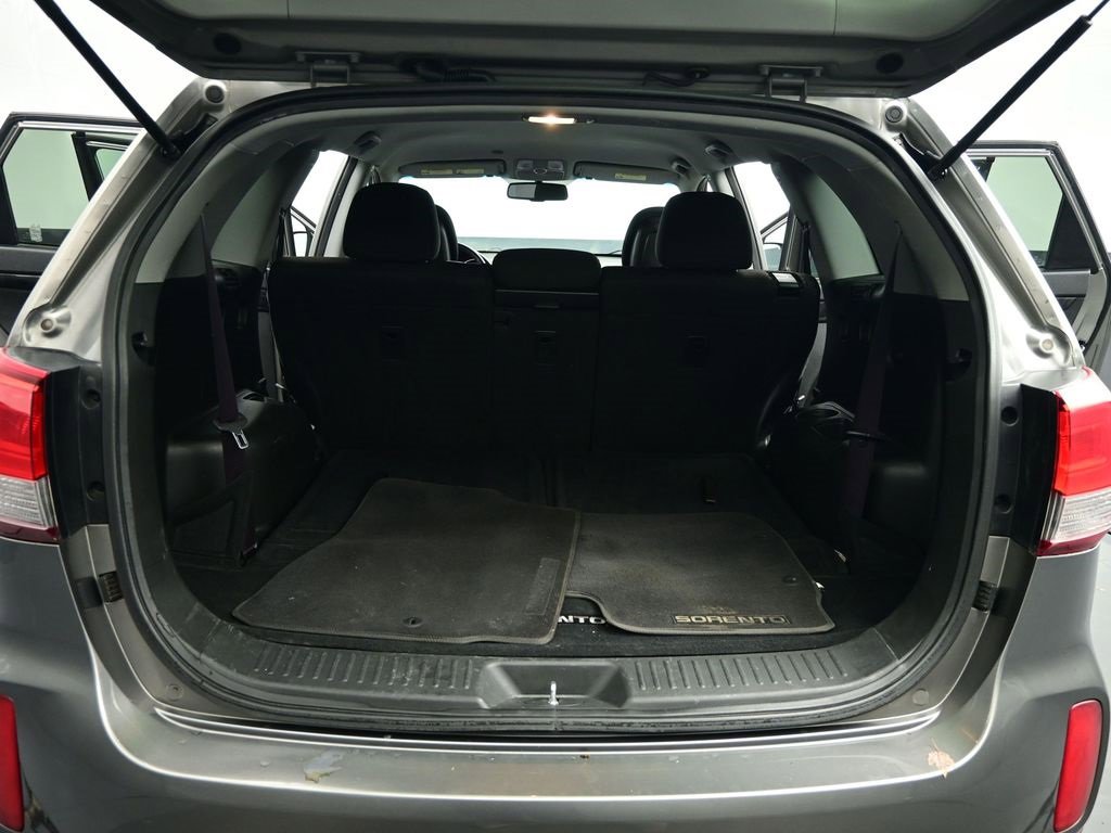 Used 2015 Kia Sorento LX image 31