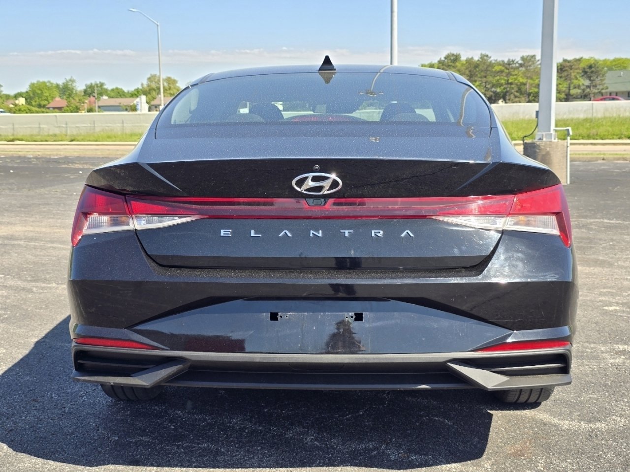 Used 2022 Hyundai Elantra SEL FWD image 14