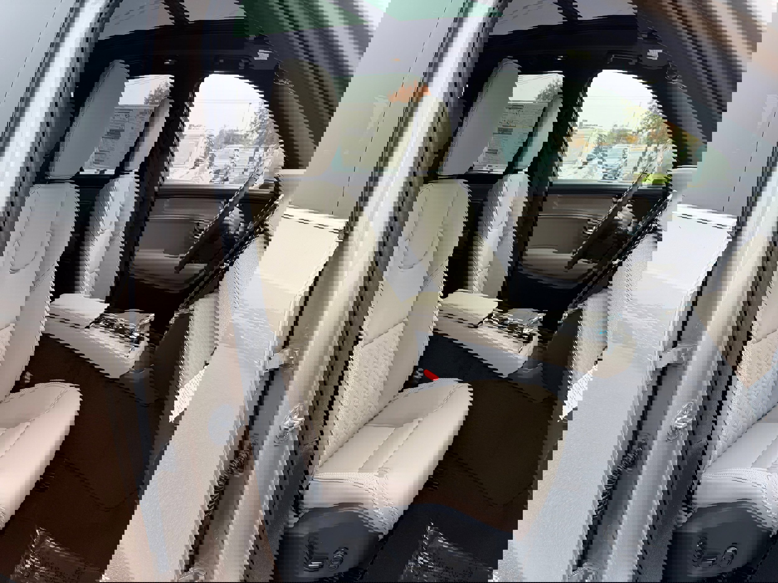 New 2026 Volvo XC90 B5 Core image 8