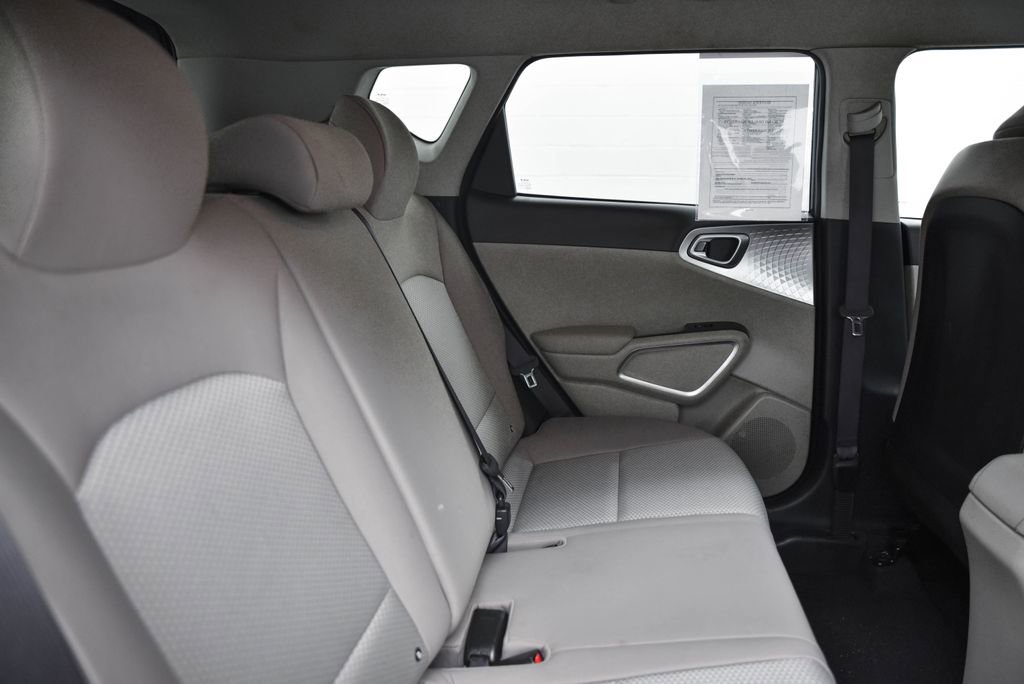 Used 2022 Kia Soul LX w/ Technology Package image 14