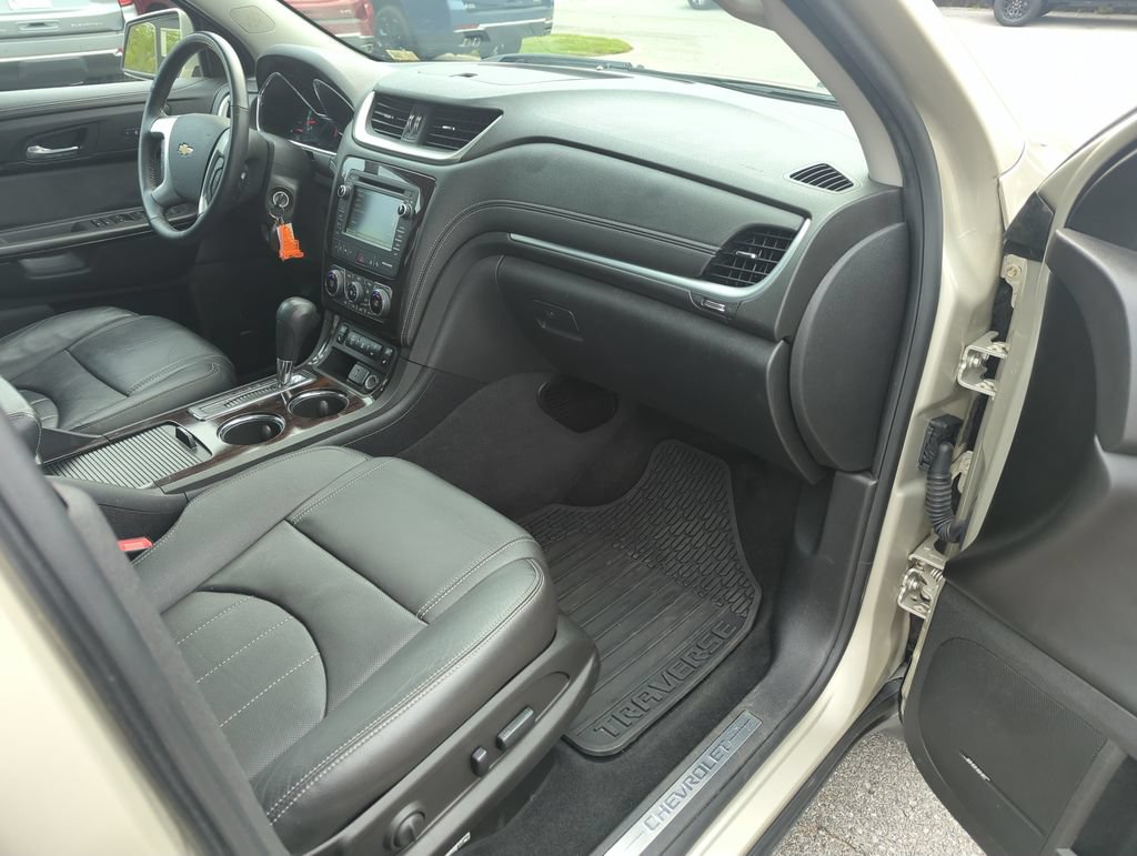 Used 2016 Chevrolet Traverse LTZ FWD image 38