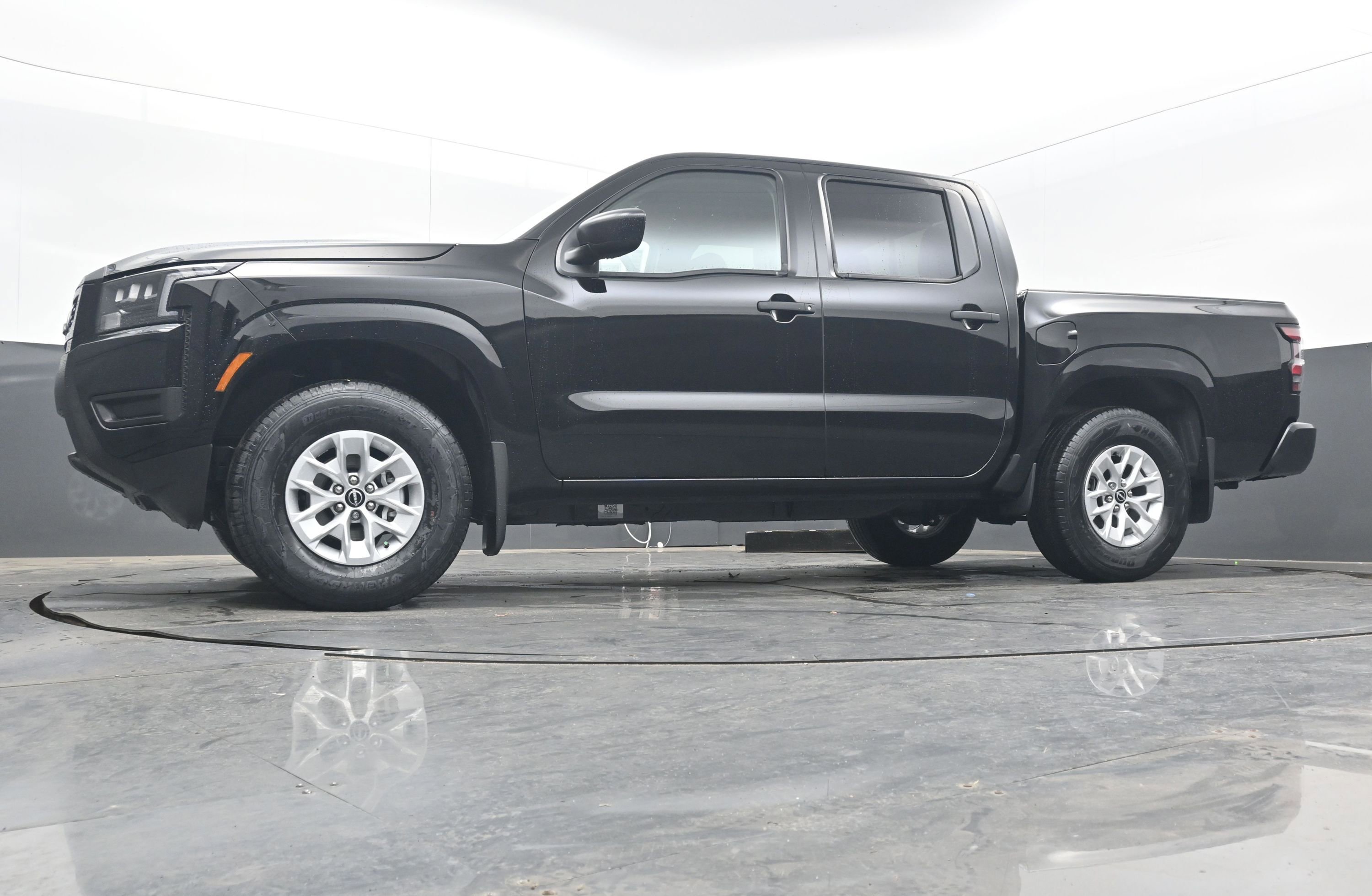 New 2026 Nissan Frontier S w/ Tow Package image 24