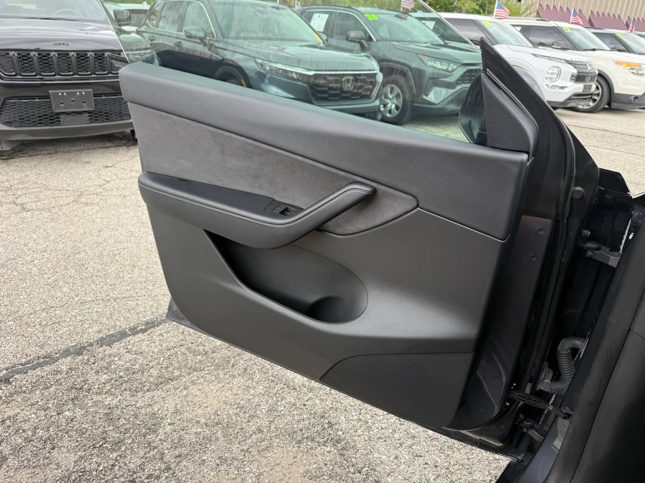 Used 2022 Tesla Model Y Performance AWD/4WD image 22