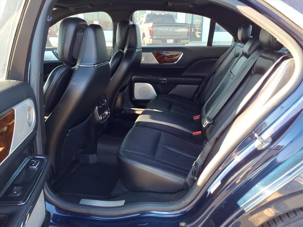 Used 2017 Lincoln Continental Reserve w/ Luxury Package image 11