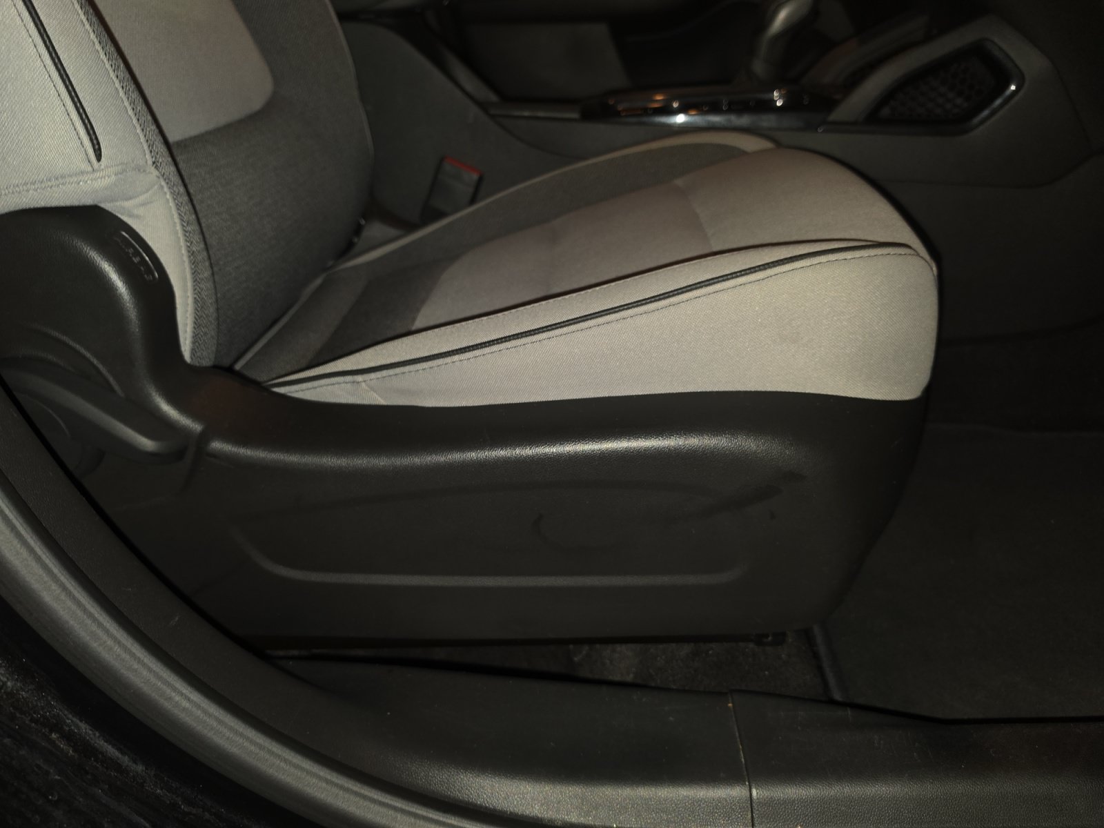 Used 2021 Chevrolet TrailBlazer LT FWD image 28