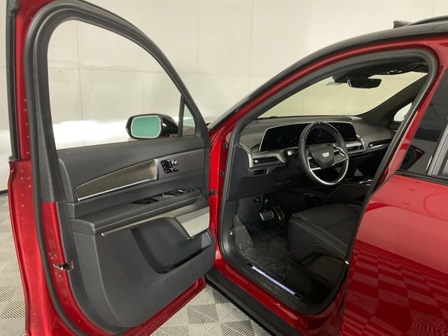 New 2026 Cadillac Vistiq Sport w/ LPO, Floor Liner Package image 23