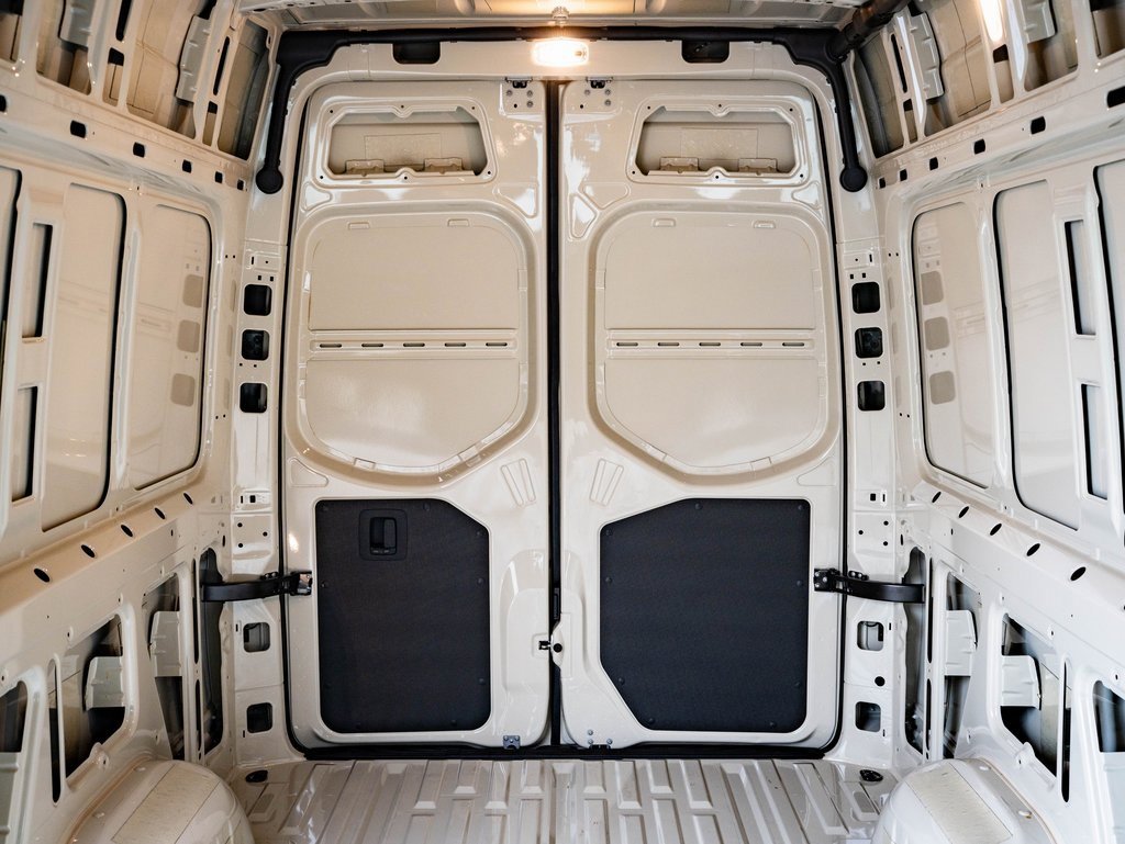 Used 2024 Mercedes-Benz Sprinter 2500 image 17
