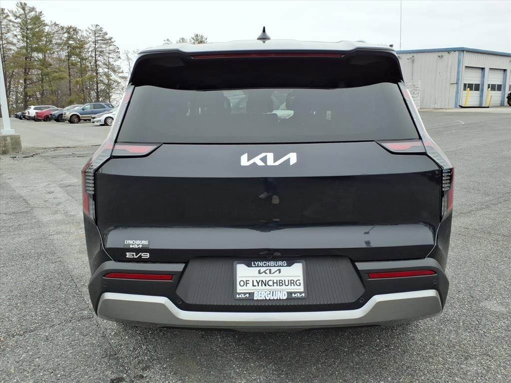 New 2026 Kia EV9 Wind image 5
