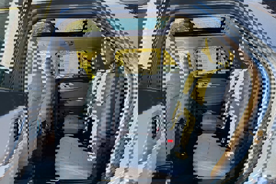 New 2025 Ford Explorer Active w/ Active Comfort Package image 21