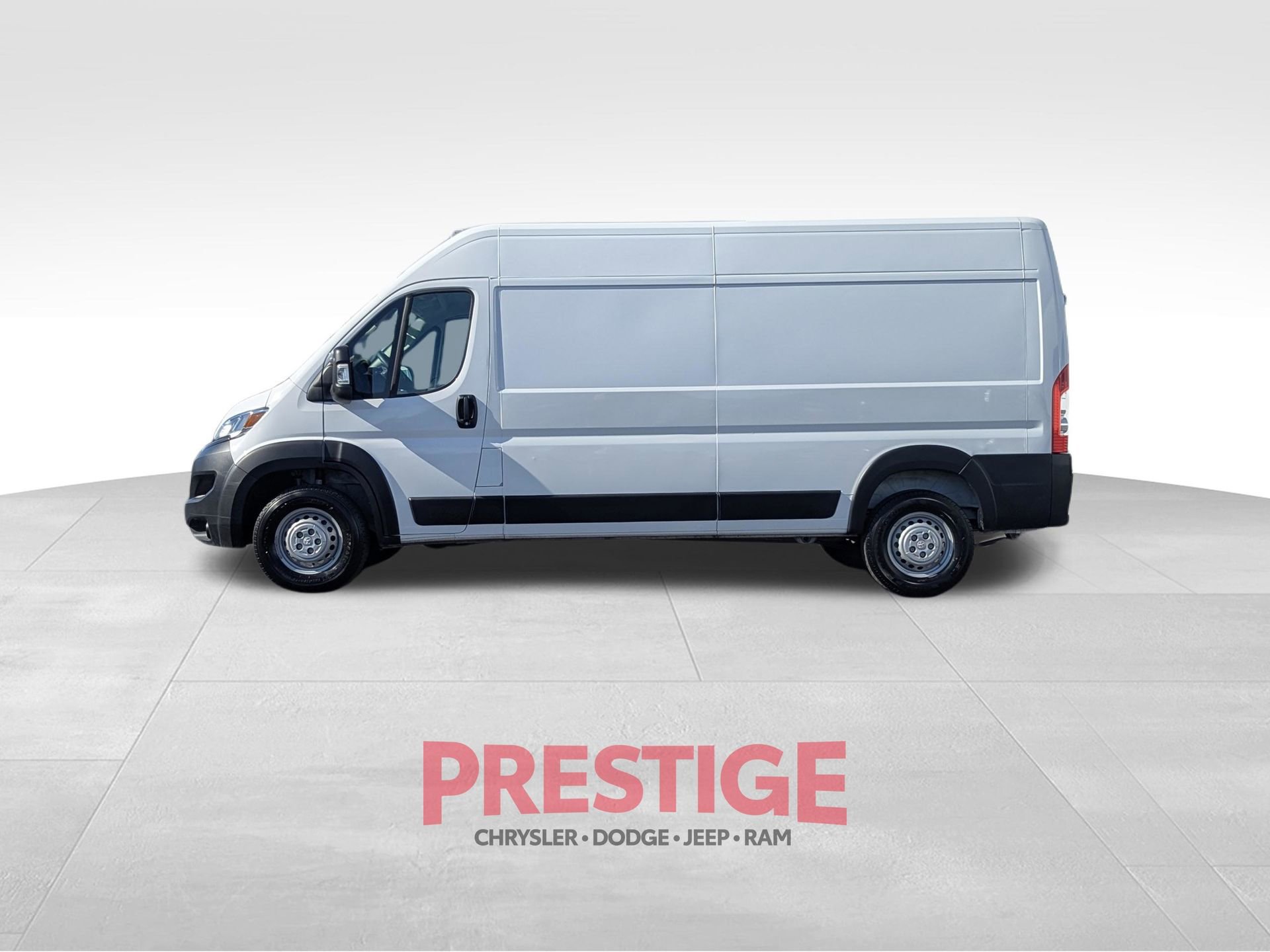 Used 2025 RAM ProMaster 2500 w/ Convenience Group FWD image 11