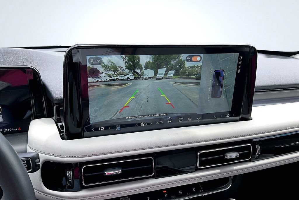 Used 2026 Lincoln Aviator AWD w/ Jet Appearance Package image 14