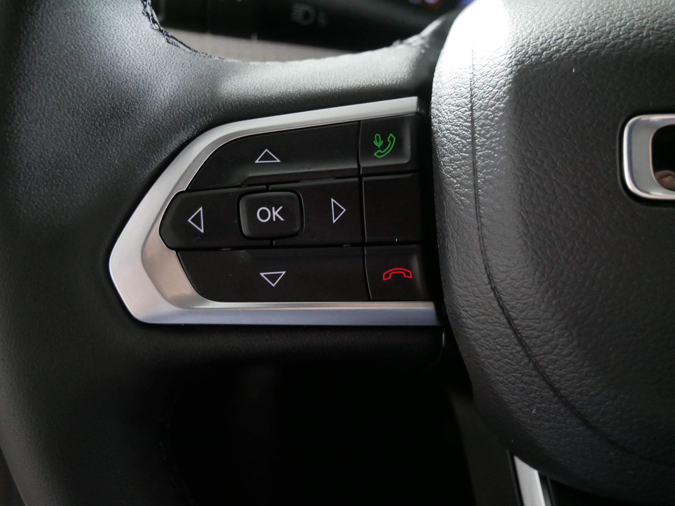 Used 2024 Jeep Compass Limited image 27