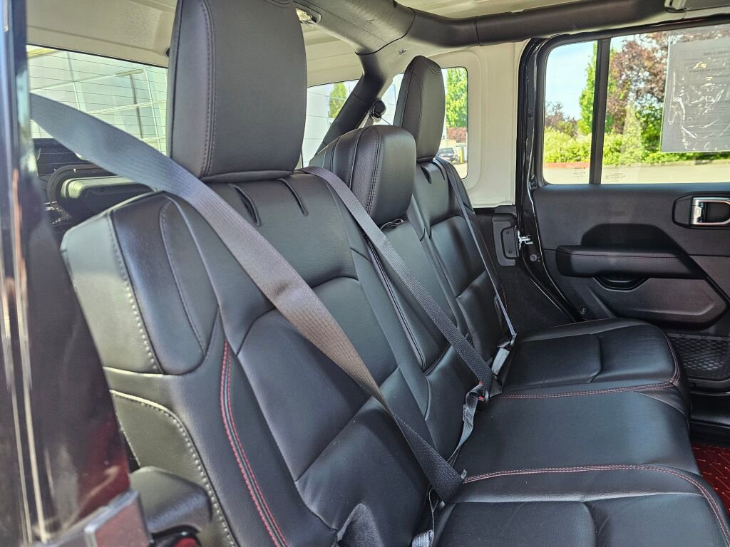 Used 2021 Jeep Wrangler Unlimited Rubicon w/ Uconnect 4C Nav & Sound Group AWD/4WD image 17