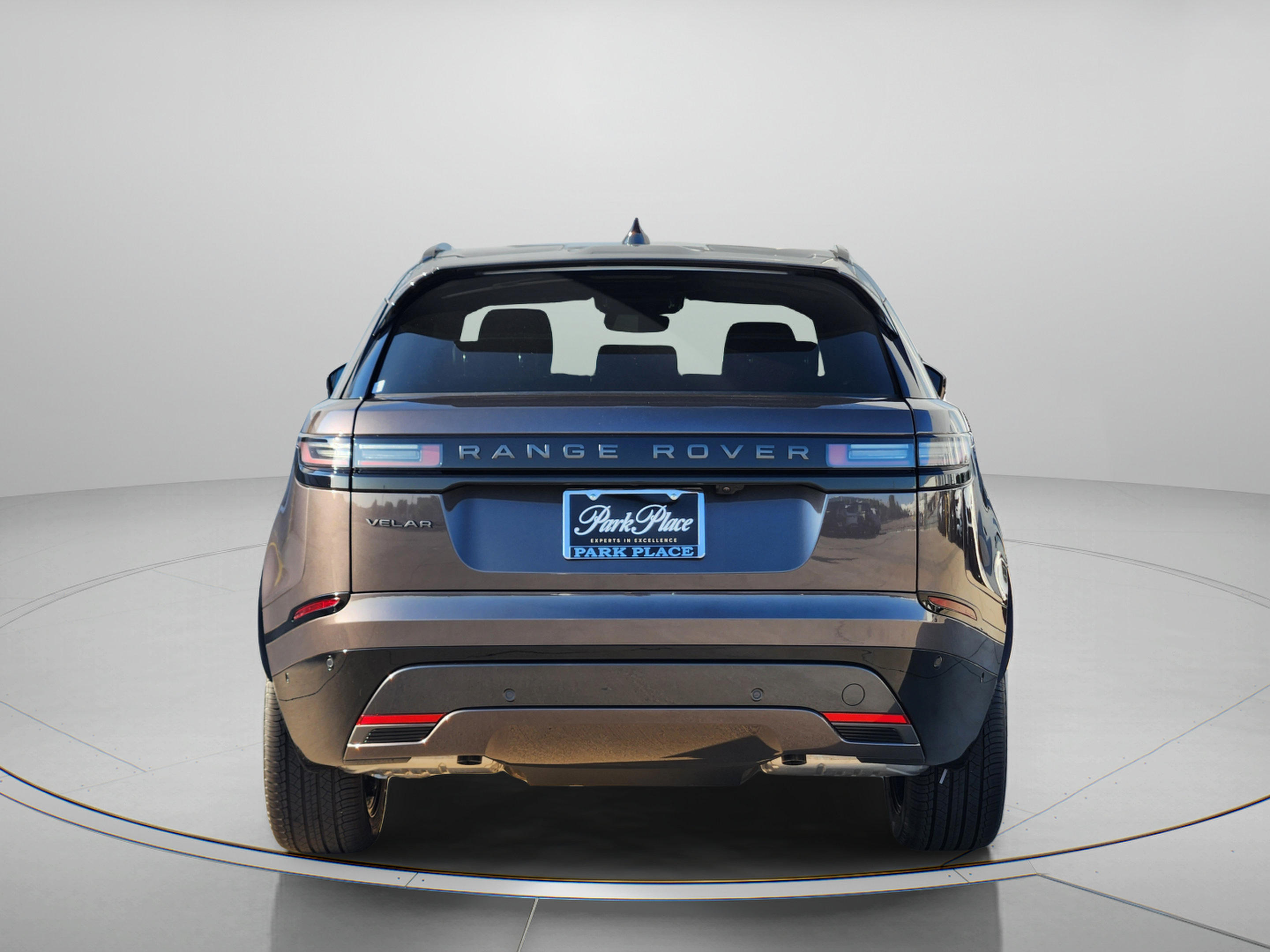 New 2026 Land Rover Range Rover Velar Belgravia AWD/4WD image 4