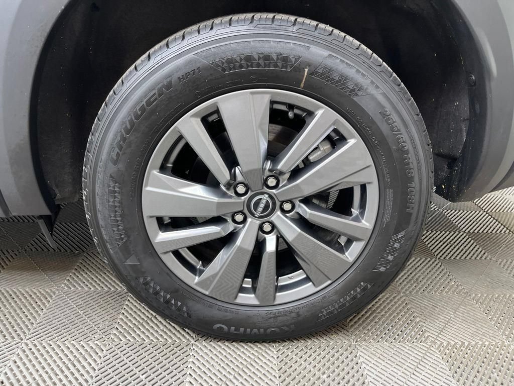 Used 2025 Nissan Pathfinder SV AWD/4WD image 30
