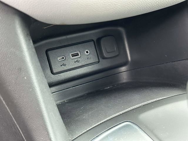 Used 2020 Chevrolet Equinox LS image 7