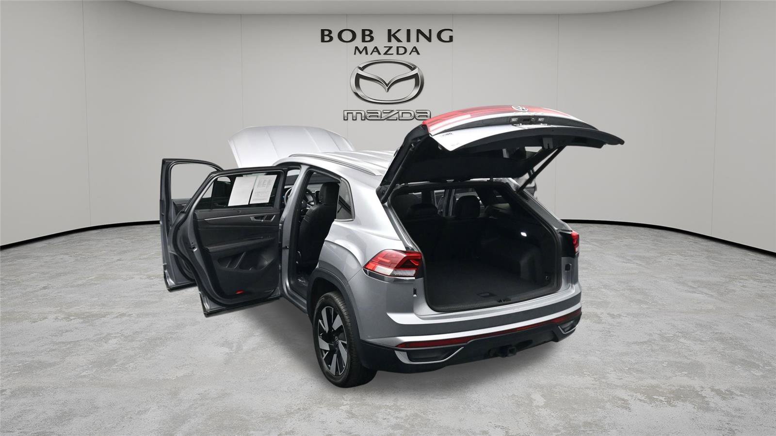 Used 2025 Volkswagen Atlas Cross Sport SE image 17