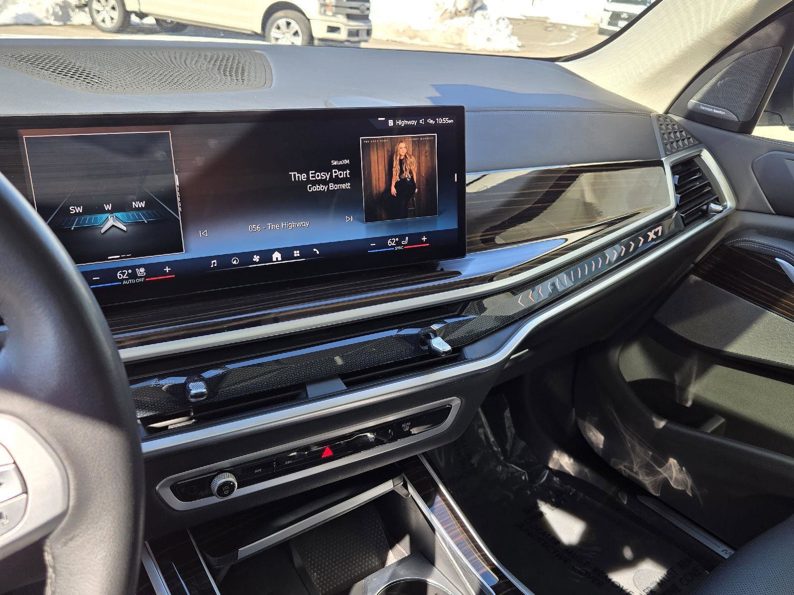 Used 2025 BMW X7 xDrive40i image 33