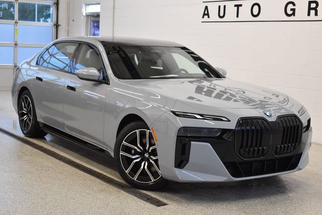 New 2026 BMW i7 xDrive60 w/ Premium Package AWD/4WD video 1