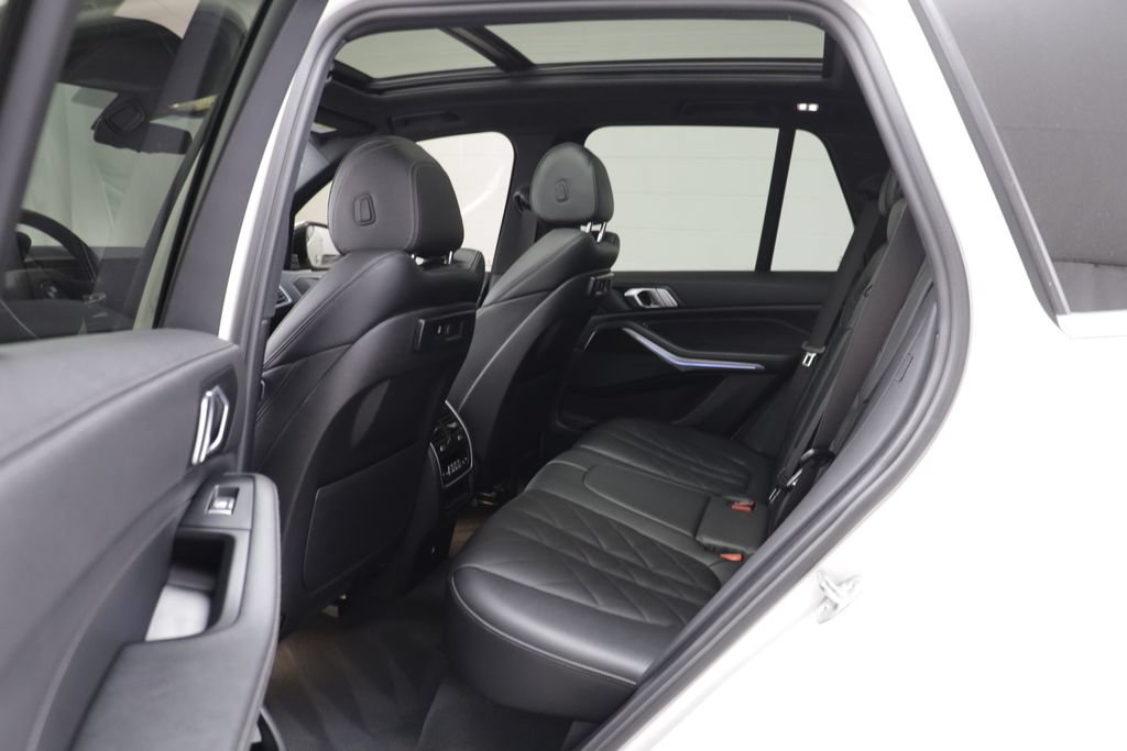 Used 2023 BMW X5 xDrive45e AWD/4WD image 13