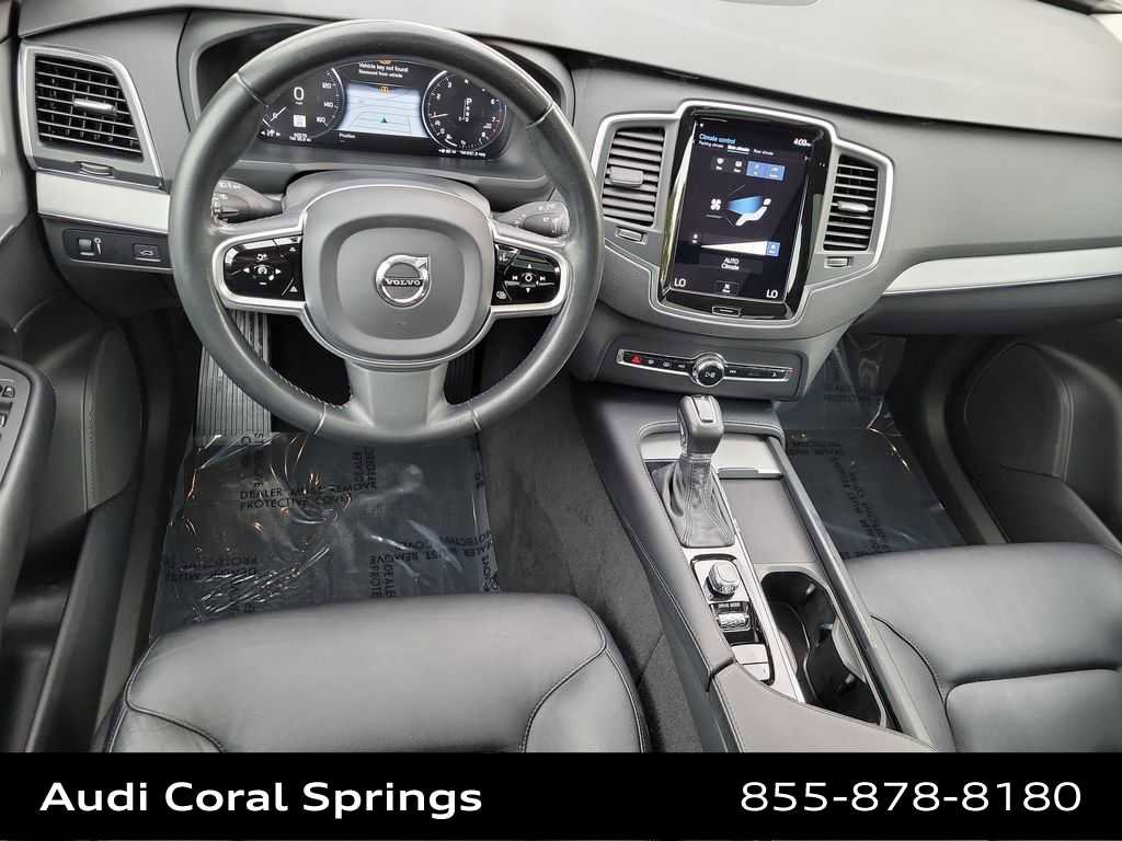 Used 2021 Volvo XC90 T5 Momentum w/ Protection Package Premier image 18