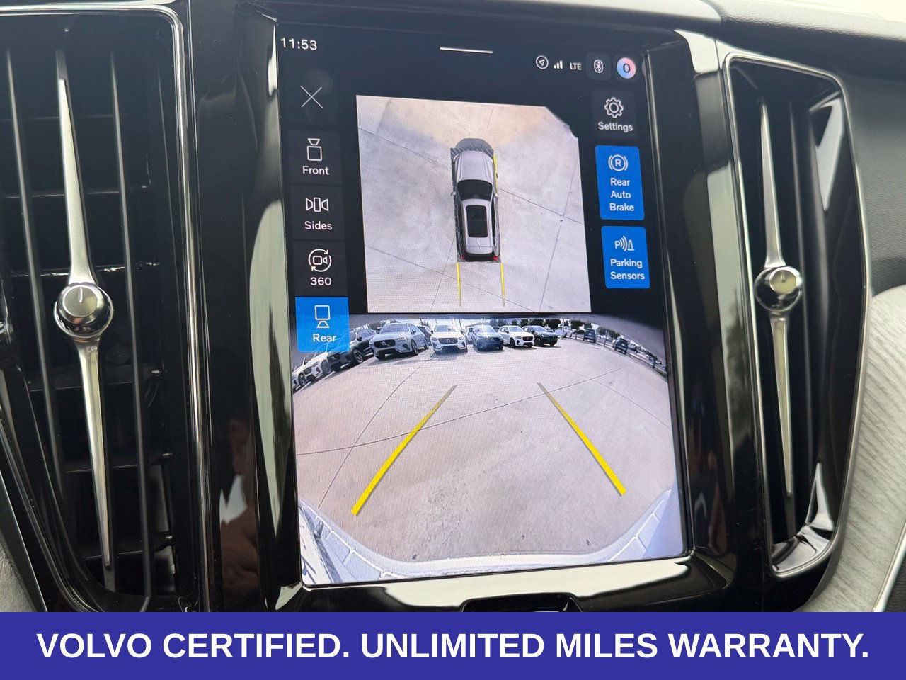 Certified 2025 Volvo XC60 B5 Plus AWD/4WD image 26