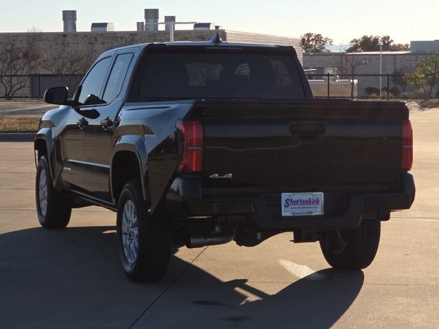 Used 2025 Toyota Tacoma SR5 AWD/4WD image 6