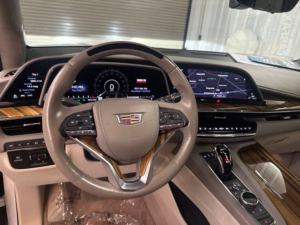 Used 2021 Cadillac Escalade Premium Luxury Platinum AWD/4WD image 46