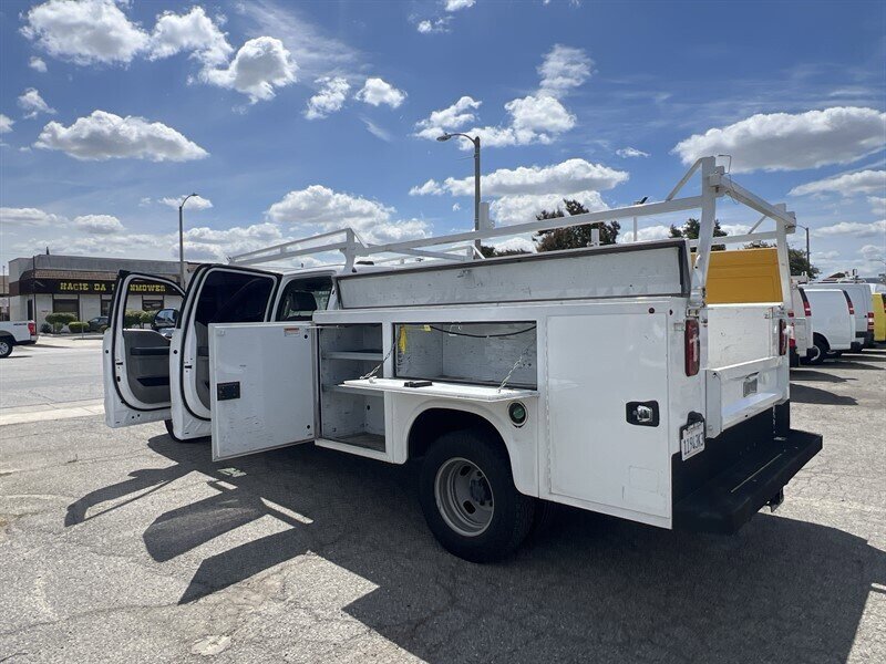 Used 2022 Ford F350 XL w/ Power Equipment Group RWD image 8