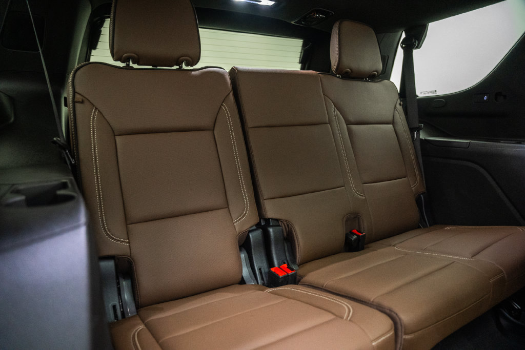 Used 2026 Chevrolet Tahoe High Country AWD/4WD image 39