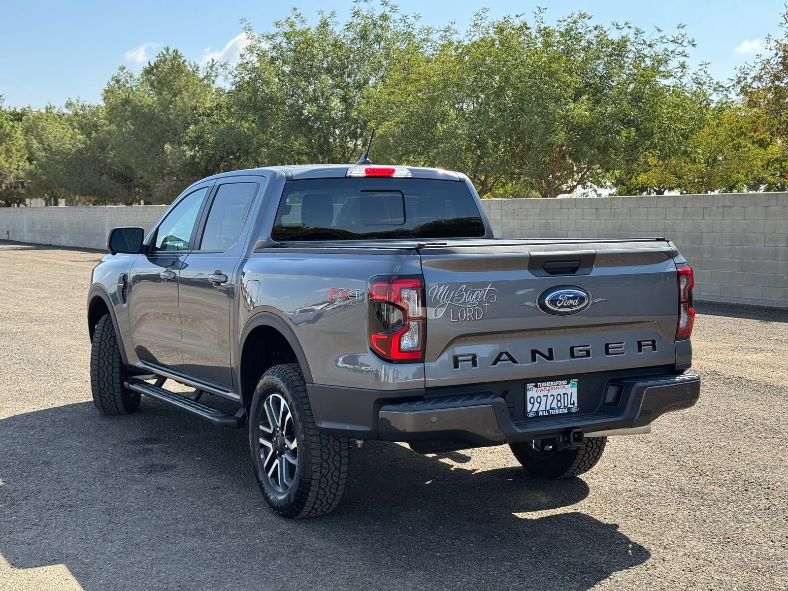 Used 2025 Ford Ranger Lariat w/ FX4 Off-Road Package AWD/4WD image 7