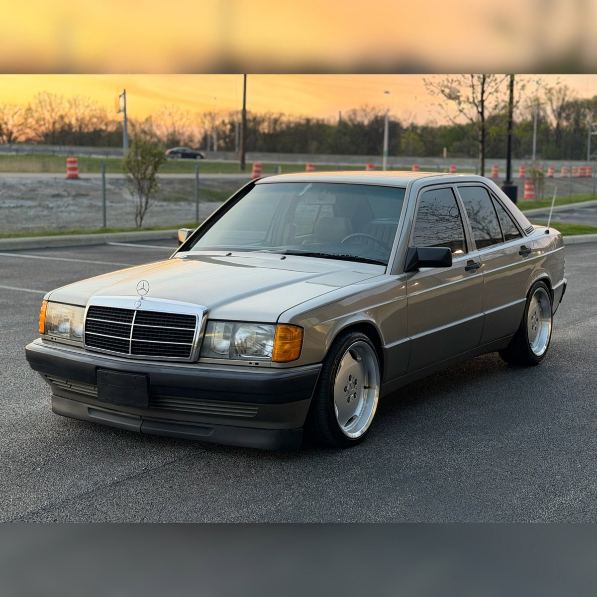 Used 1990 Mercedes-Benz 190 E 2.6 image 4