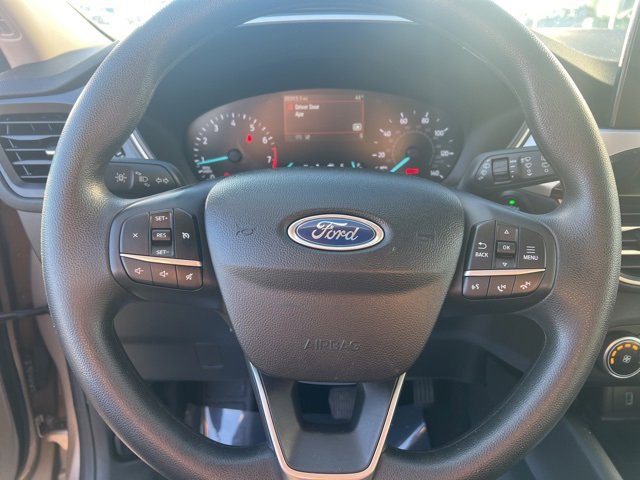 Used 2020 Ford Escape SE image 25