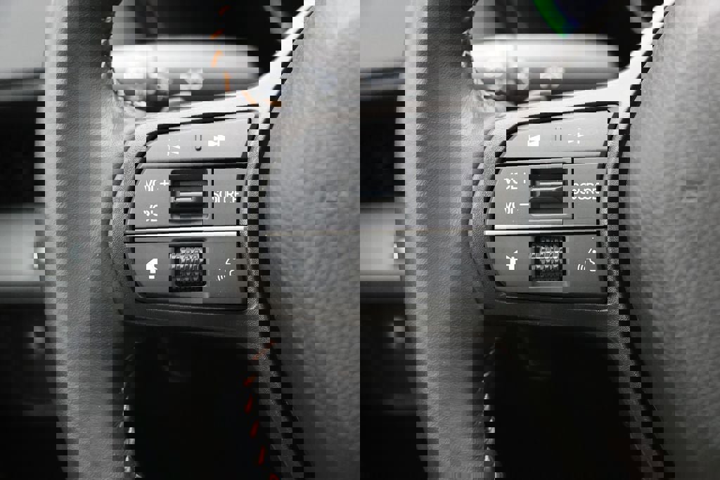 Used 2025 Honda CR-V Sport image 19