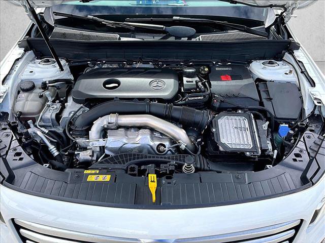 Used 2025 Mercedes-Benz GLB 250 image 11